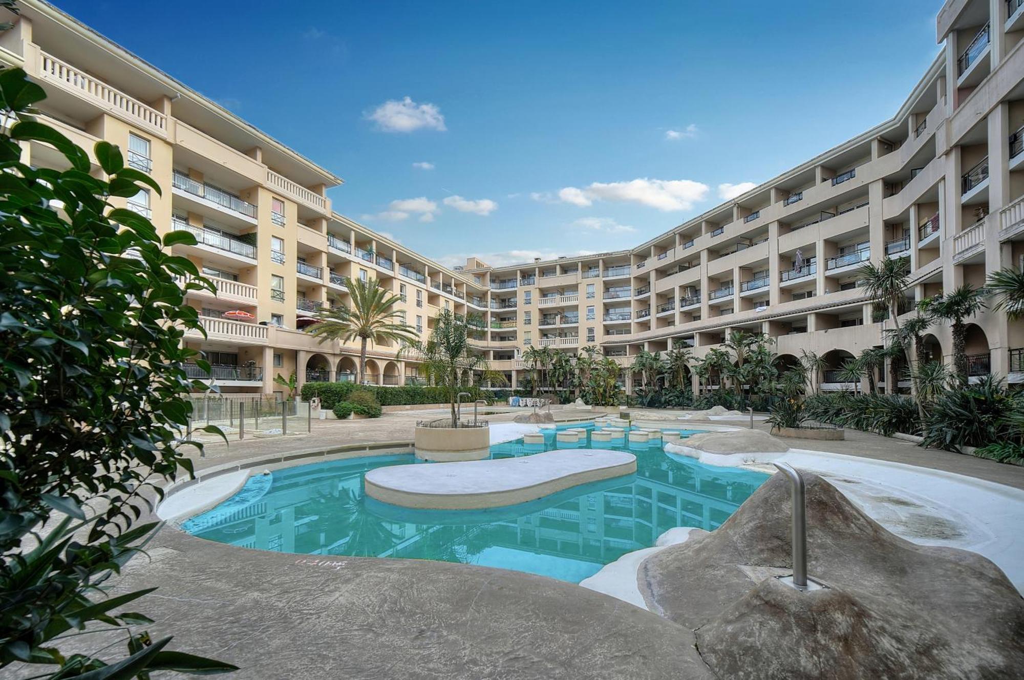 Les Cinq - 2 Min Mer - Piscine - Terrasse - Vca