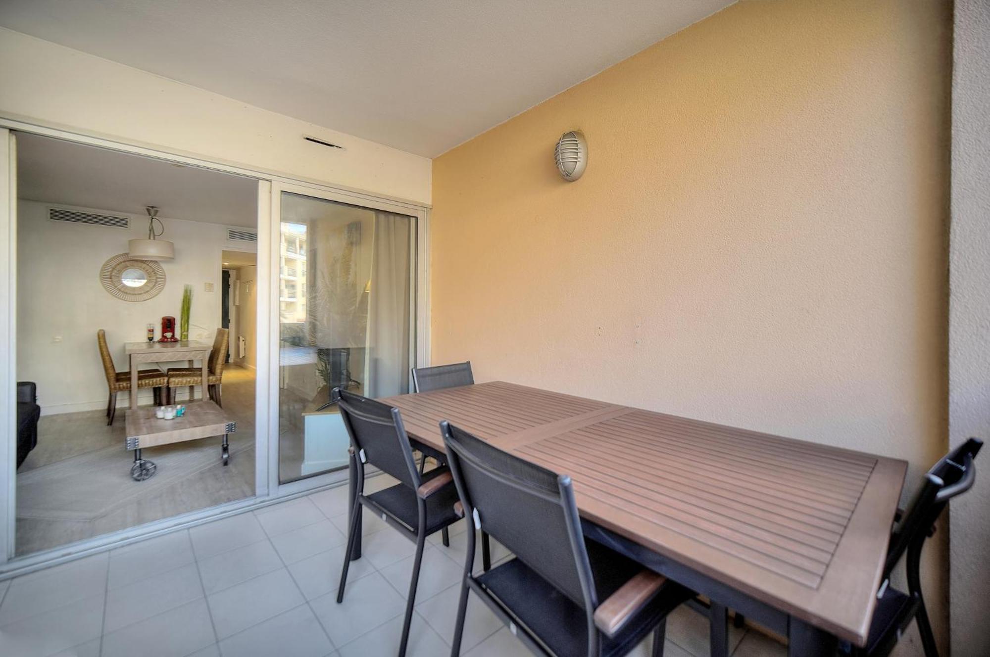 Les Cinq - 2 Min Mer - Piscine - Terrasse - Vca Apartment *