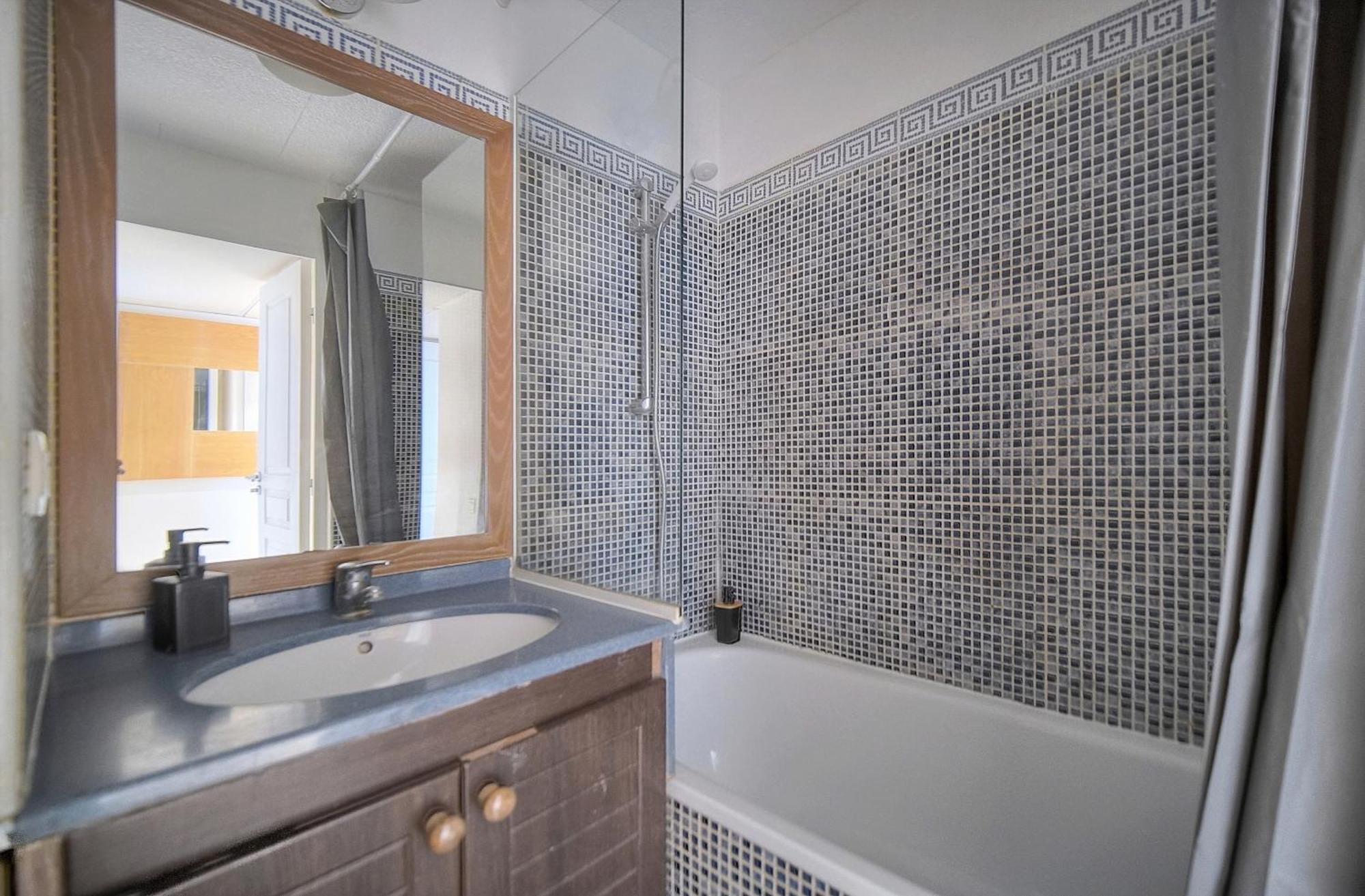Apartment Les Cinq - 2 Min Mer - Piscine - Terrasse - Vca Cannes